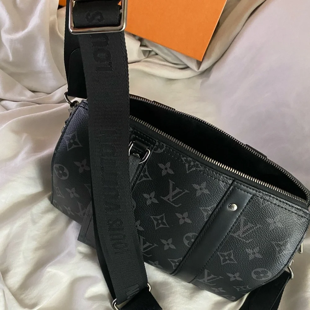 Louis Vuitton City Keepall Monogram Eclipse - Picture 2 of 10